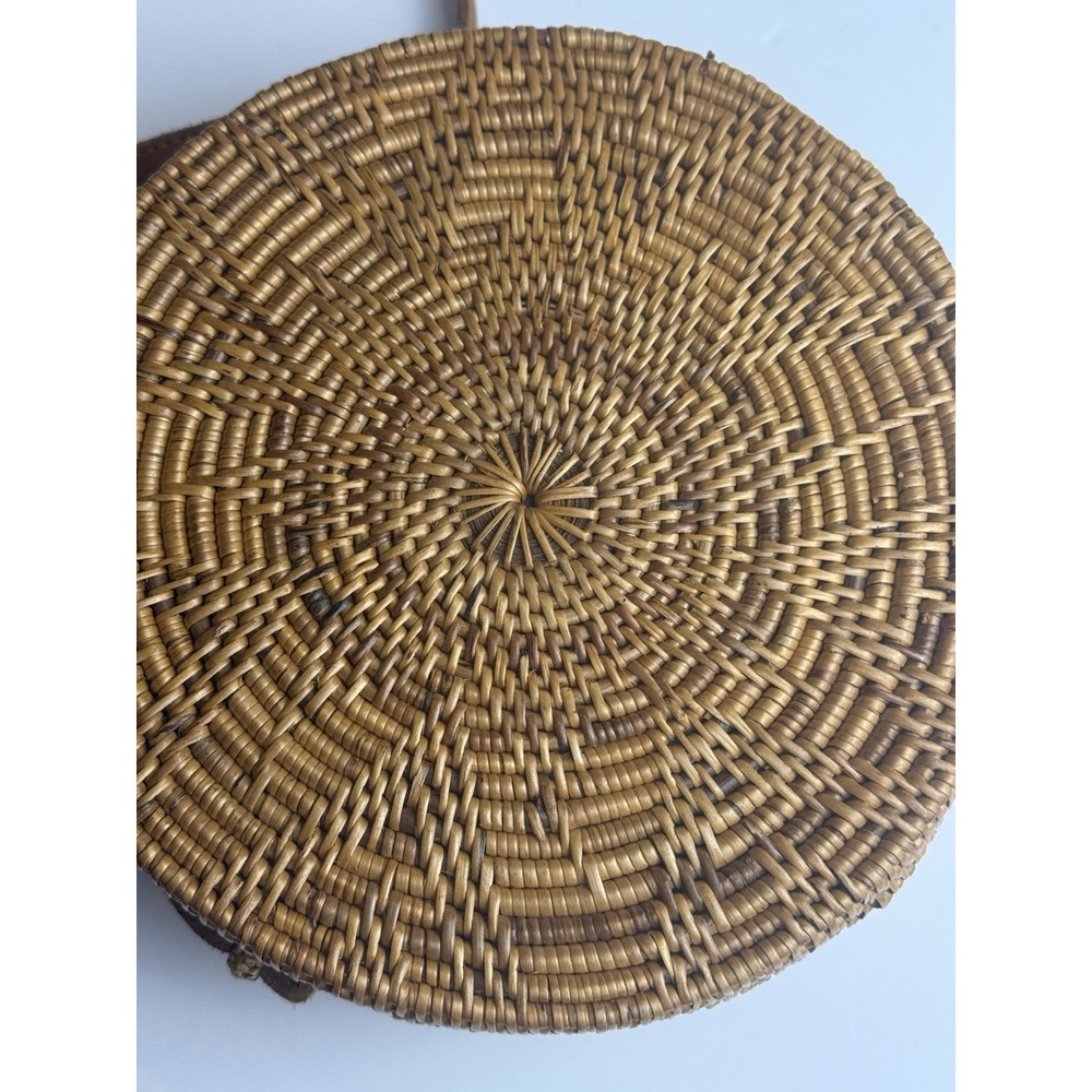 Round Woven Basket Crossbody Lined Hinged Purse Snap Closure Strap Boho Hippie - Picture 11 of 16